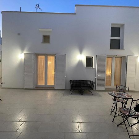 Cortile Carducci Hotell Racale Eksteriør bilde